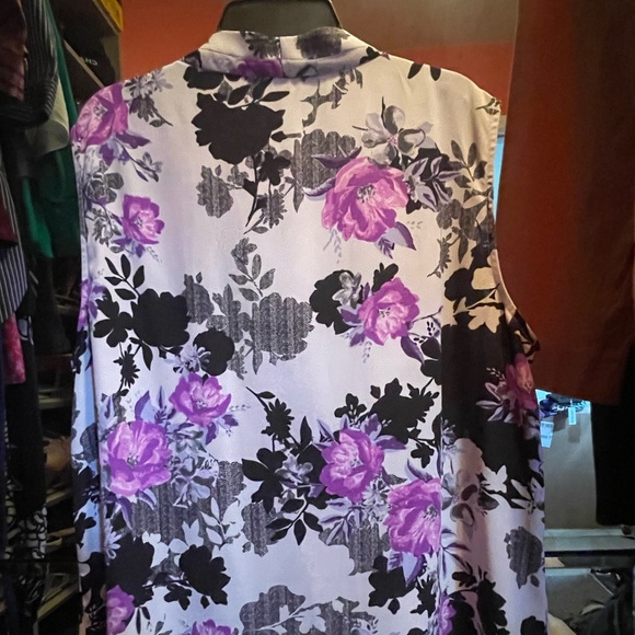 Nine West Floral Tank - Picture 4 of 4